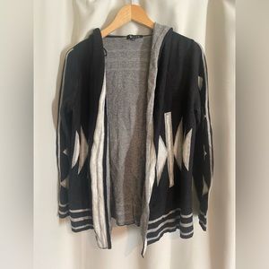 Black and white ii Sisters hooded cardigan
